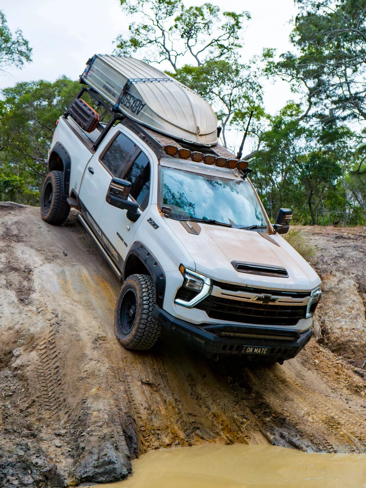 A T-Rax-equipped 4WD touring through the Queensland outback